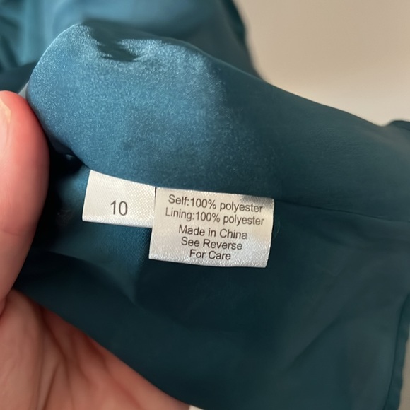 Paper crown green dress - Picture 6 of 6